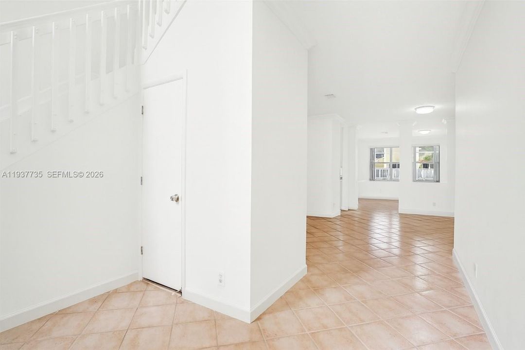 На продажу: $874,900 (5 спален, 3 ванн, 0 Квадратных фут)