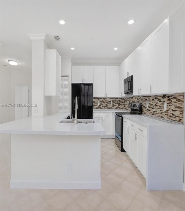 На продажу: $874,900 (5 спален, 3 ванн, 0 Квадратных фут)