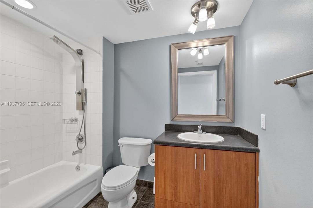 For Sale: $550,000 (3 beds, 2 baths, 1529 Square Feet)