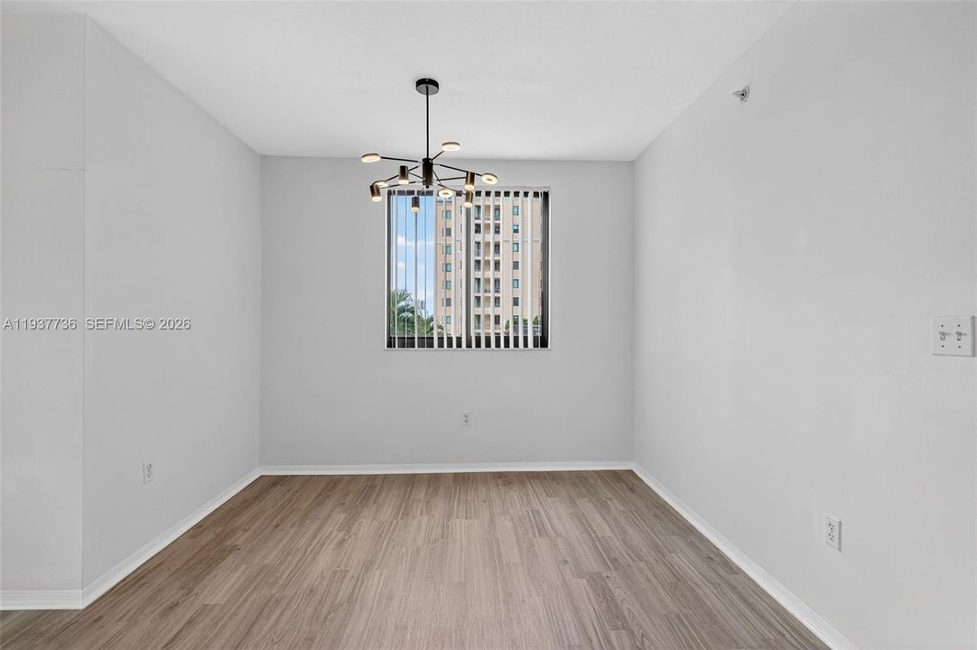 For Sale: $550,000 (3 beds, 2 baths, 1529 Square Feet)