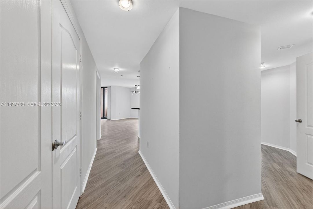 For Sale: $550,000 (3 beds, 2 baths, 1529 Square Feet)