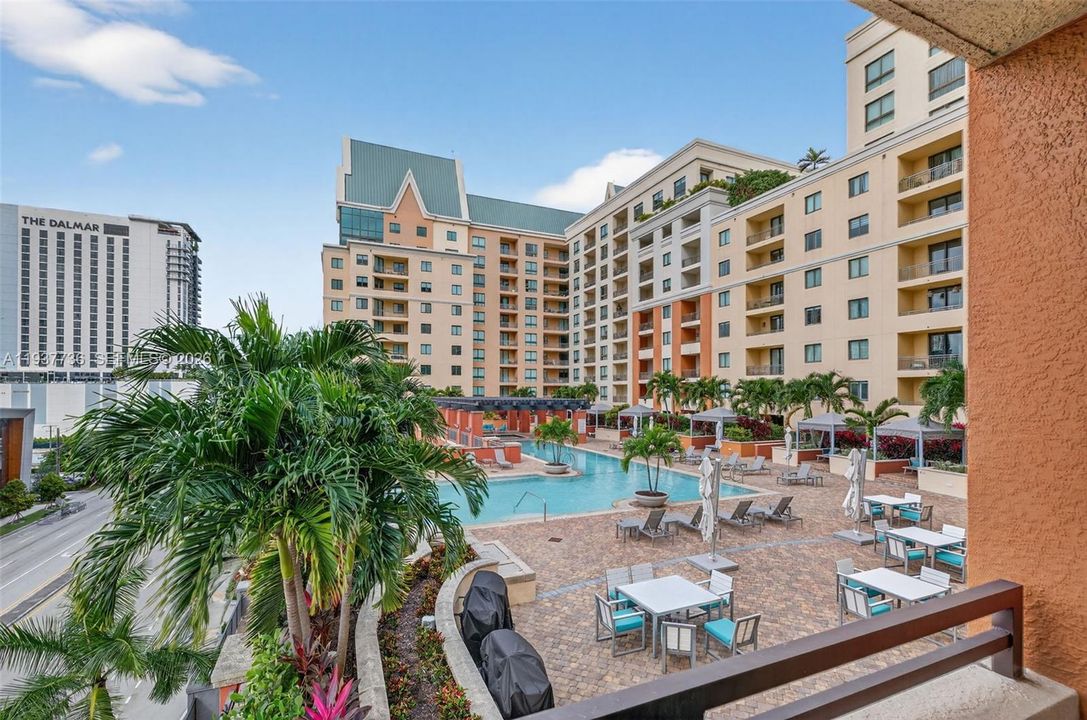 For Sale: $550,000 (3 beds, 2 baths, 1529 Square Feet)