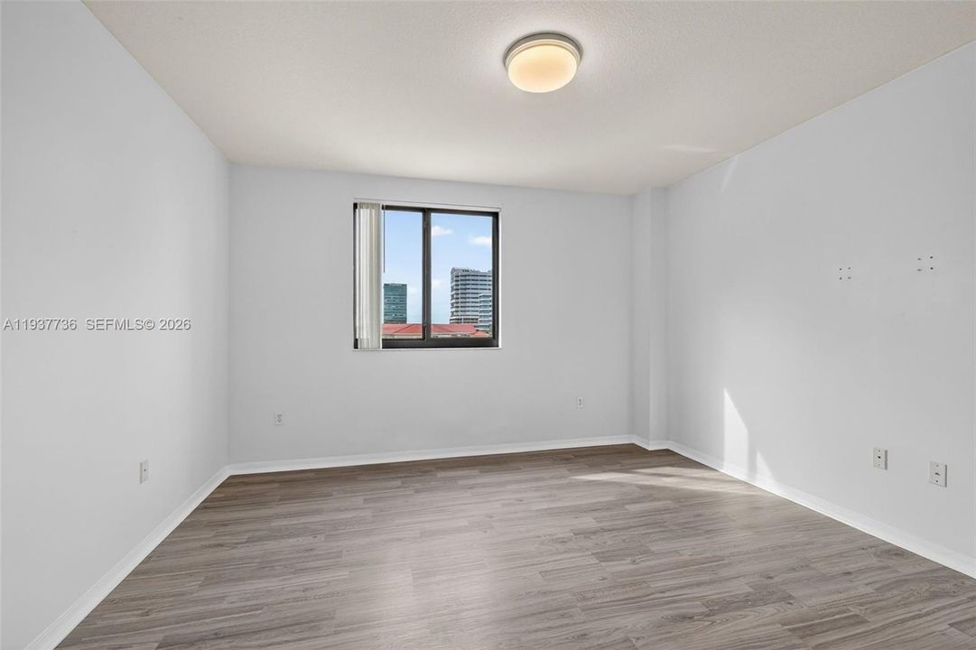 For Sale: $550,000 (3 beds, 2 baths, 1529 Square Feet)