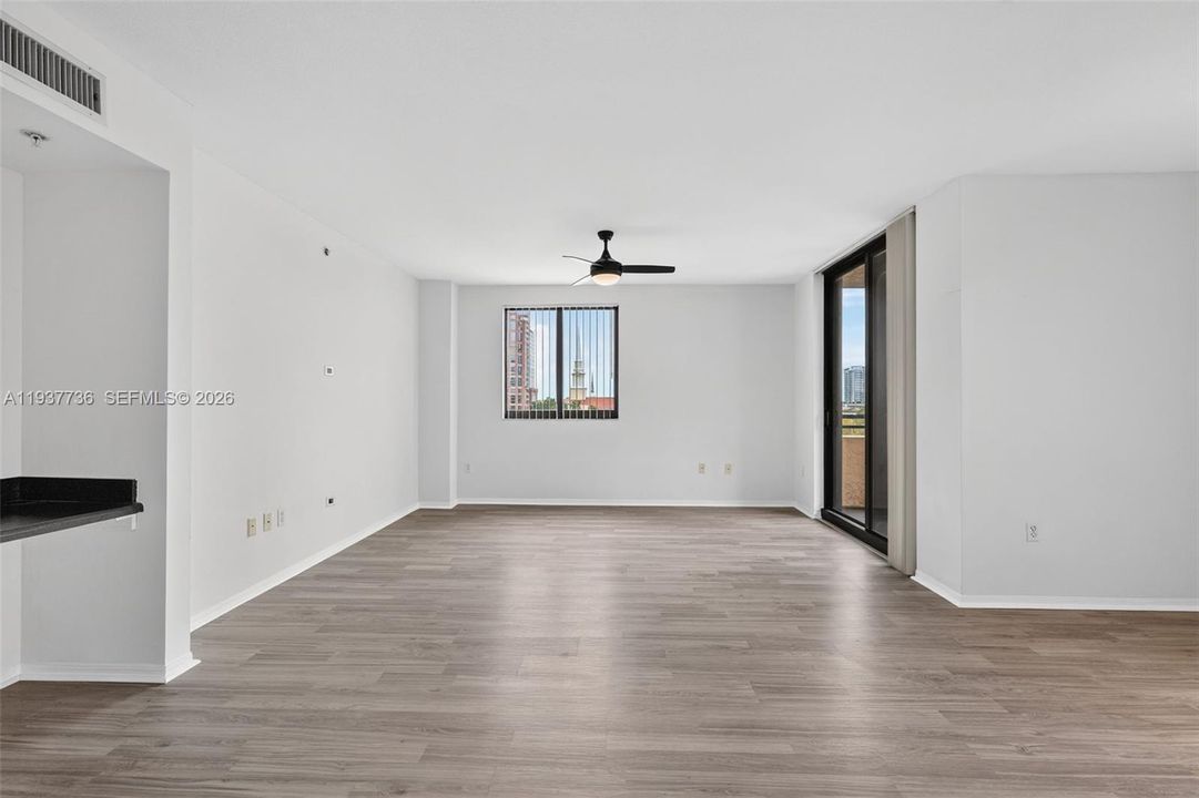 For Sale: $550,000 (3 beds, 2 baths, 1529 Square Feet)