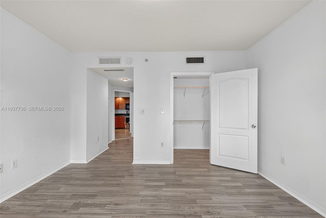 For Sale: $550,000 (3 beds, 2 baths, 1529 Square Feet)