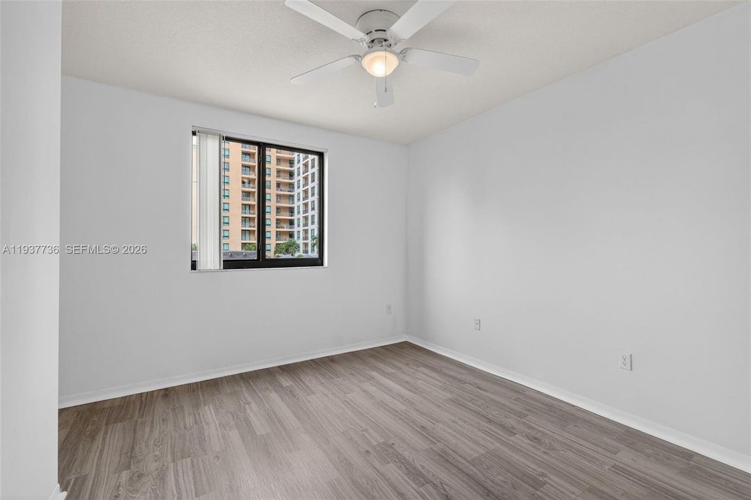 For Sale: $550,000 (3 beds, 2 baths, 1529 Square Feet)