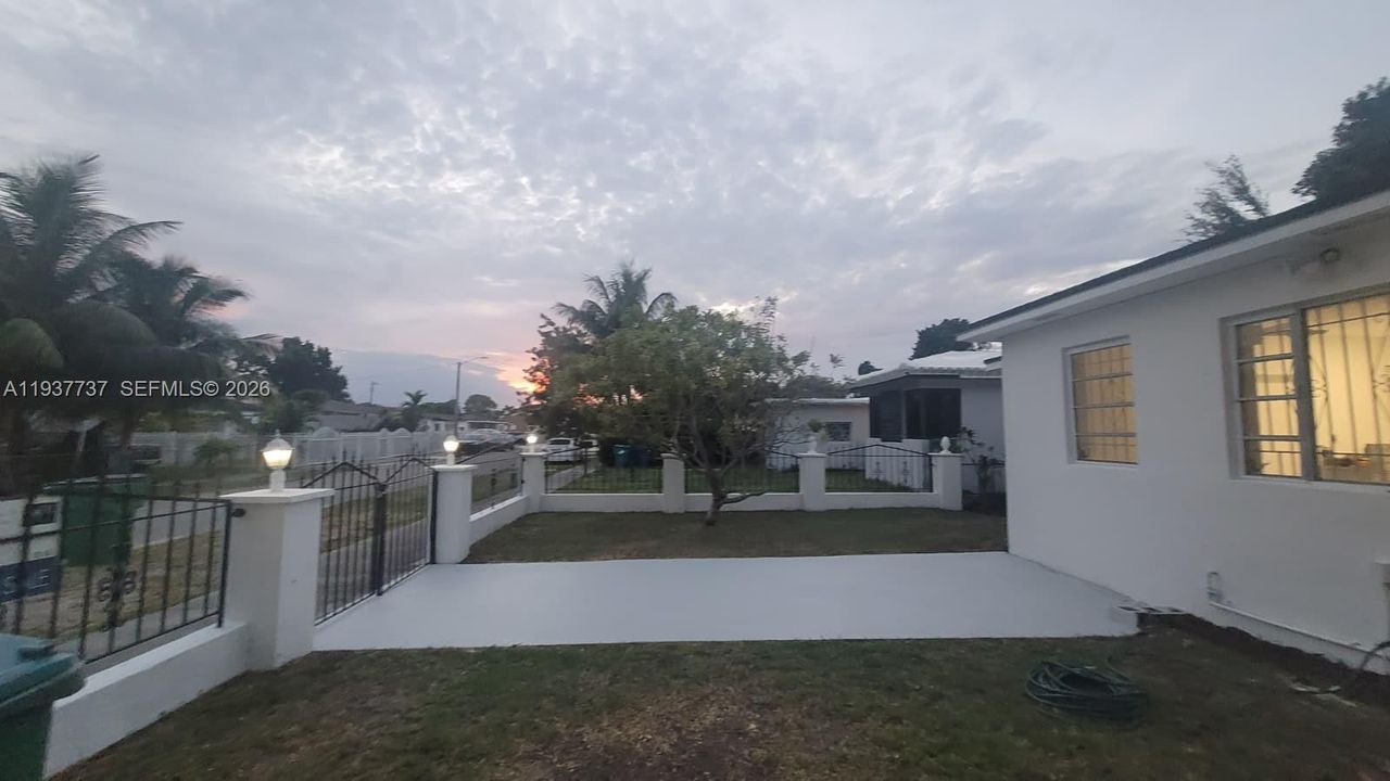 На продажу: $510,000 (4 спален, 2 ванн, 1805 Квадратных фут)