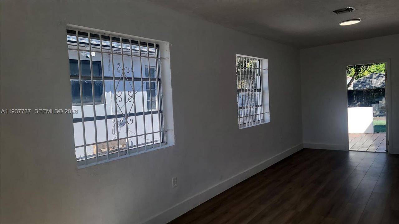 На продажу: $510,000 (4 спален, 2 ванн, 1805 Квадратных фут)