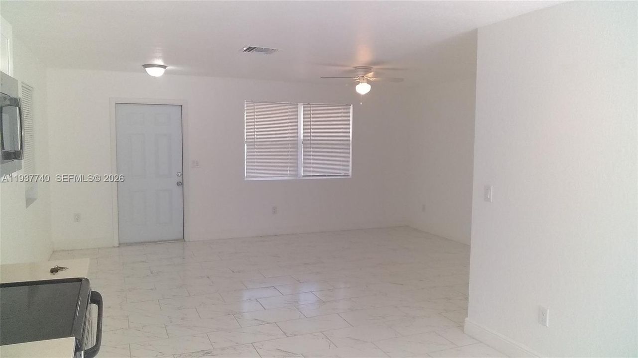 En Venta: $350,000 (3 camas, 1 baños, 1020 Pies cuadrados)