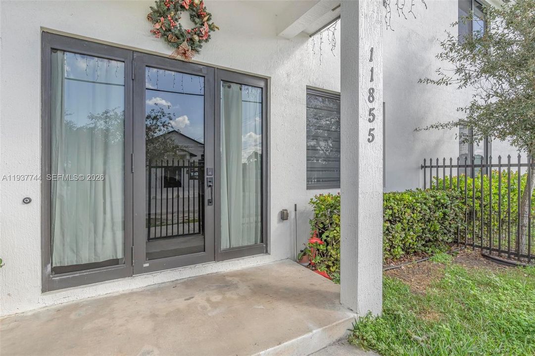 En Renta: $3,500 (4 camas, 3 baños, 4195 Pies cuadrados)