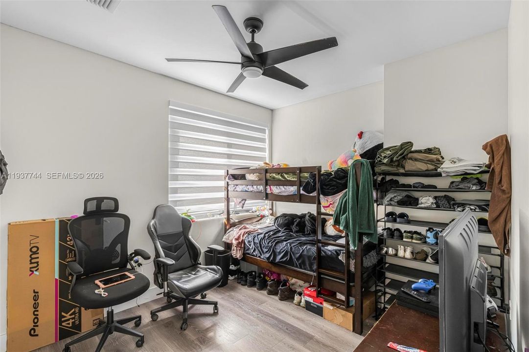 En Renta: $3,500 (4 camas, 3 baños, 4195 Pies cuadrados)