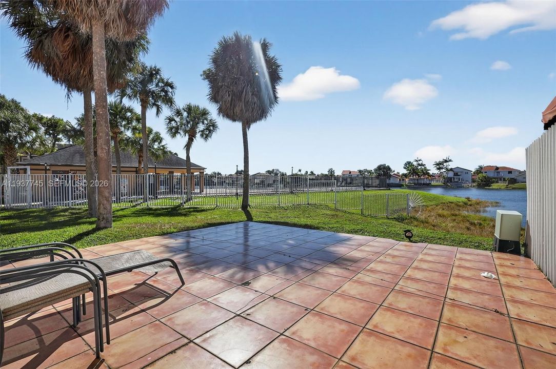 For Sale: $379,000 (3 beds, 2 baths, 1474 Square Feet)