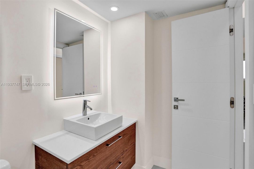 For Rent: $4,000 (3 beds, 2 baths, 1549 Square Feet)