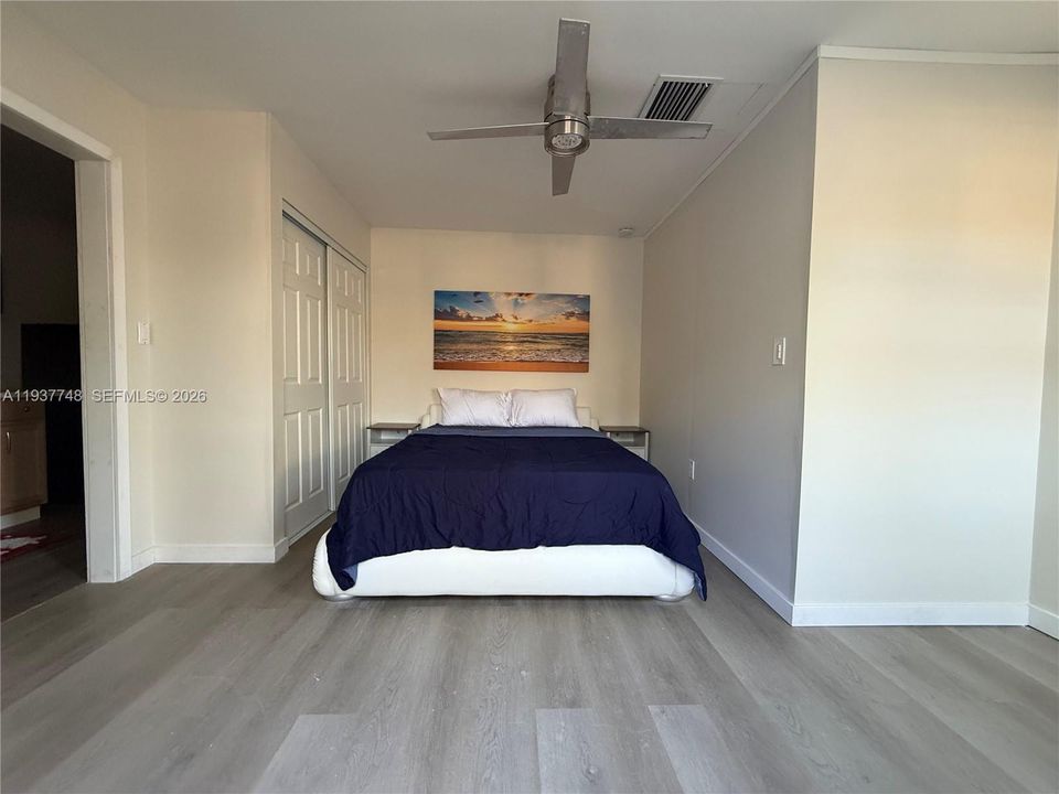 For Rent: $1,550 (0 beds, 1 baths, 310 Square Feet)