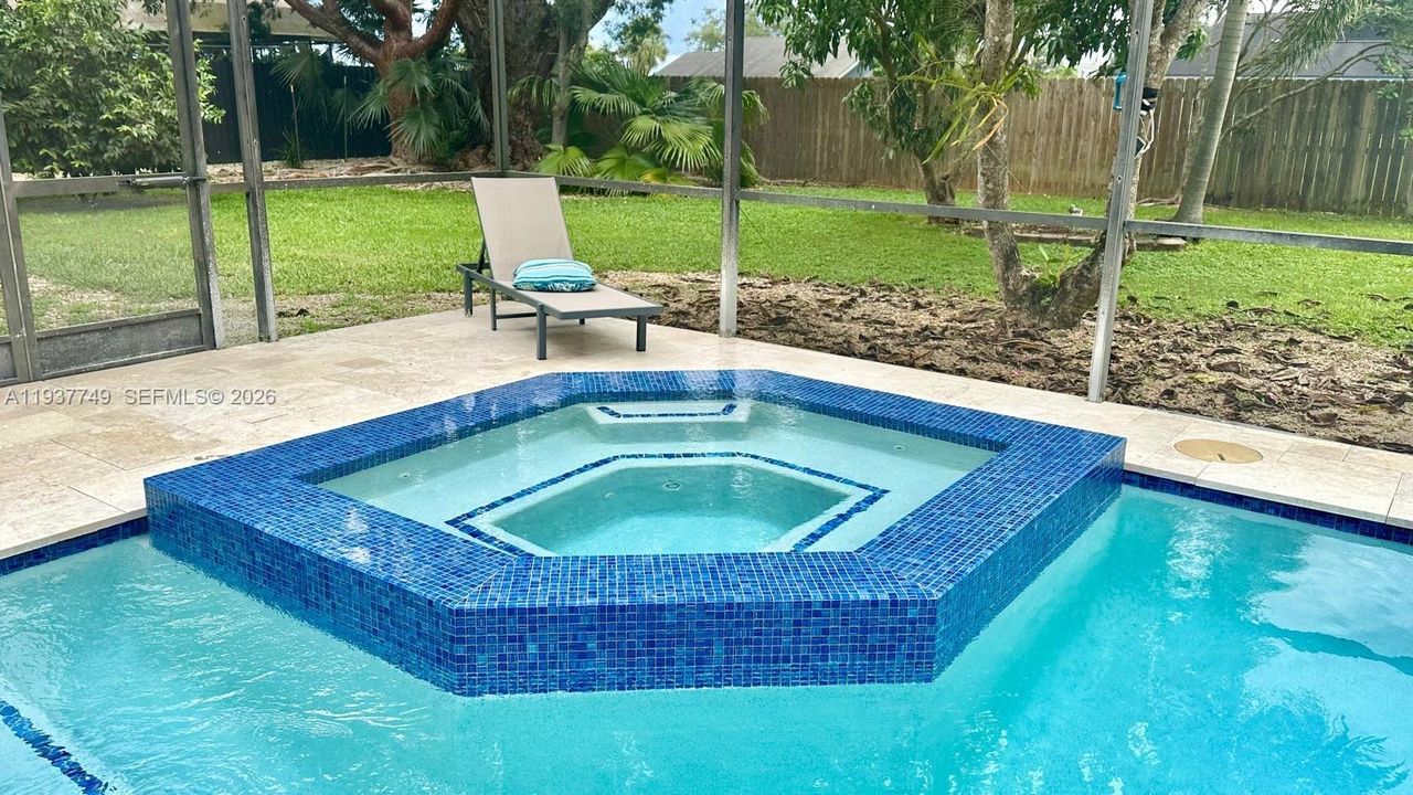 En Venta: $850,000 (4 camas, 2 baños, 2040 Pies cuadrados)