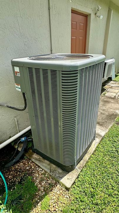 En Venta: $850,000 (4 camas, 2 baños, 2040 Pies cuadrados)