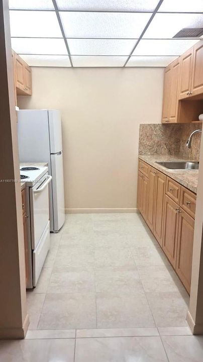 出租: $1,575 (1 贝兹, 1 浴室, 685 平方英尺)