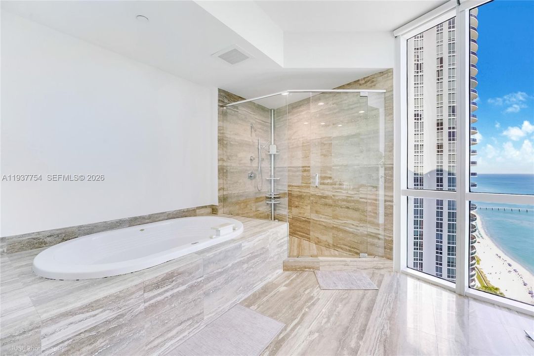 For Sale: $3,300,000 (3 beds, 3 baths, 2768 Square Feet)