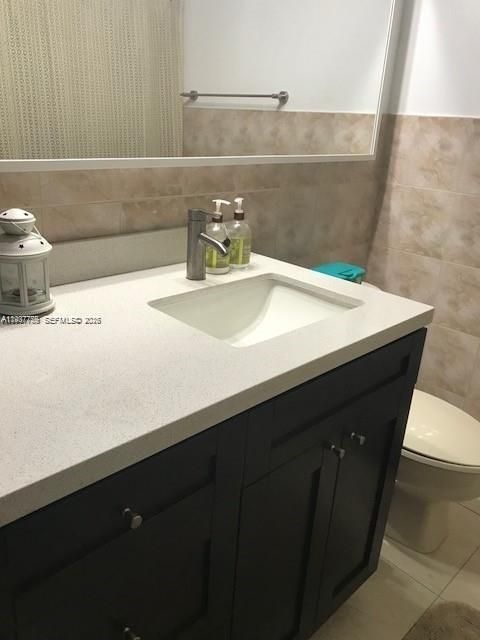 For Rent: $2,900 (3 beds, 2 baths, 1130 Square Feet)