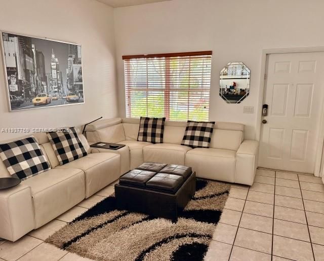 For Rent: $3,600 (3 beds, 2 baths, 1363 Square Feet)