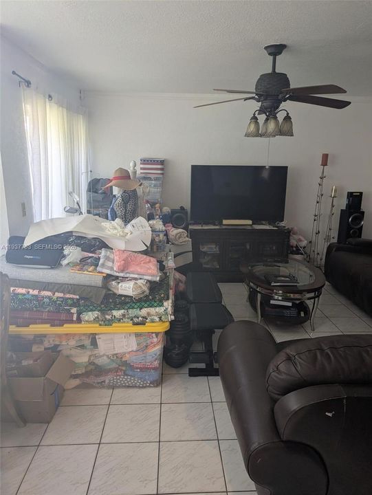 For Sale: $499,000 (4 beds, 2 baths, 2114 Square Feet)