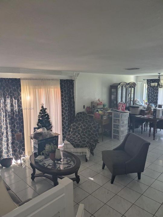 For Sale: $499,000 (4 beds, 2 baths, 2114 Square Feet)