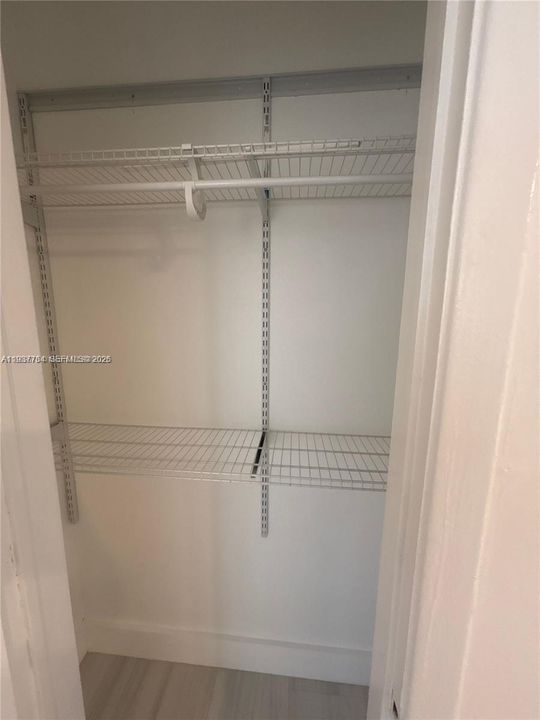 For Rent: $1,650 (0 beds, 1 baths, 375 Square Feet)