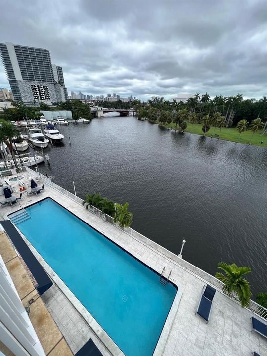 En Renta: $2,600 (2 camas, 2 baños, 899 Pies cuadrados)