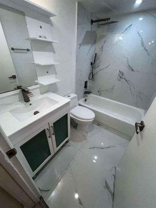 En Renta: $2,600 (2 camas, 2 baños, 899 Pies cuadrados)