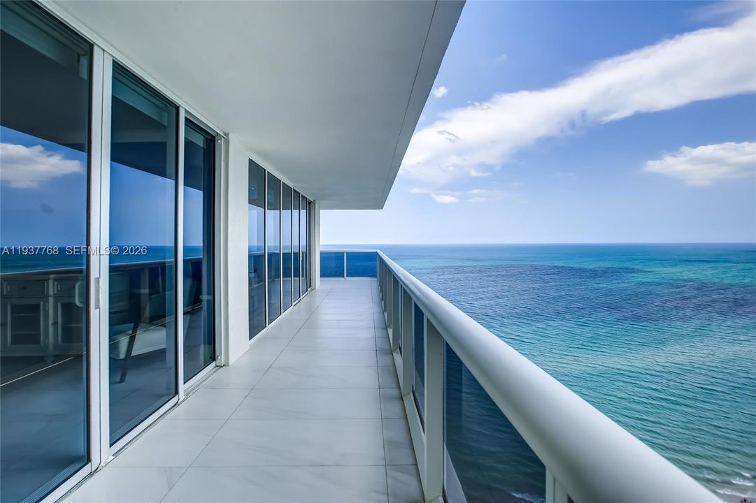 For Rent: $11,000 (3 beds, 3 baths, 2065 Square Feet)