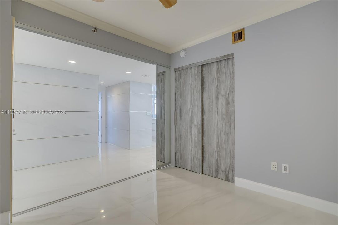 For Rent: $11,000 (3 beds, 3 baths, 2065 Square Feet)