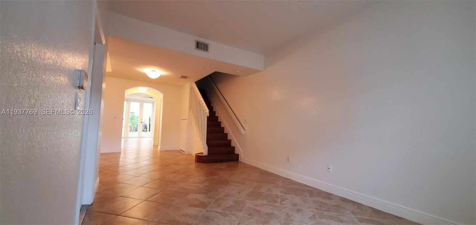 For Rent: $2,700 (3 beds, 2 baths, 1616 Square Feet)