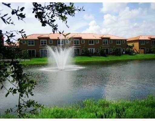 For Rent: $2,700 (3 beds, 2 baths, 1616 Square Feet)