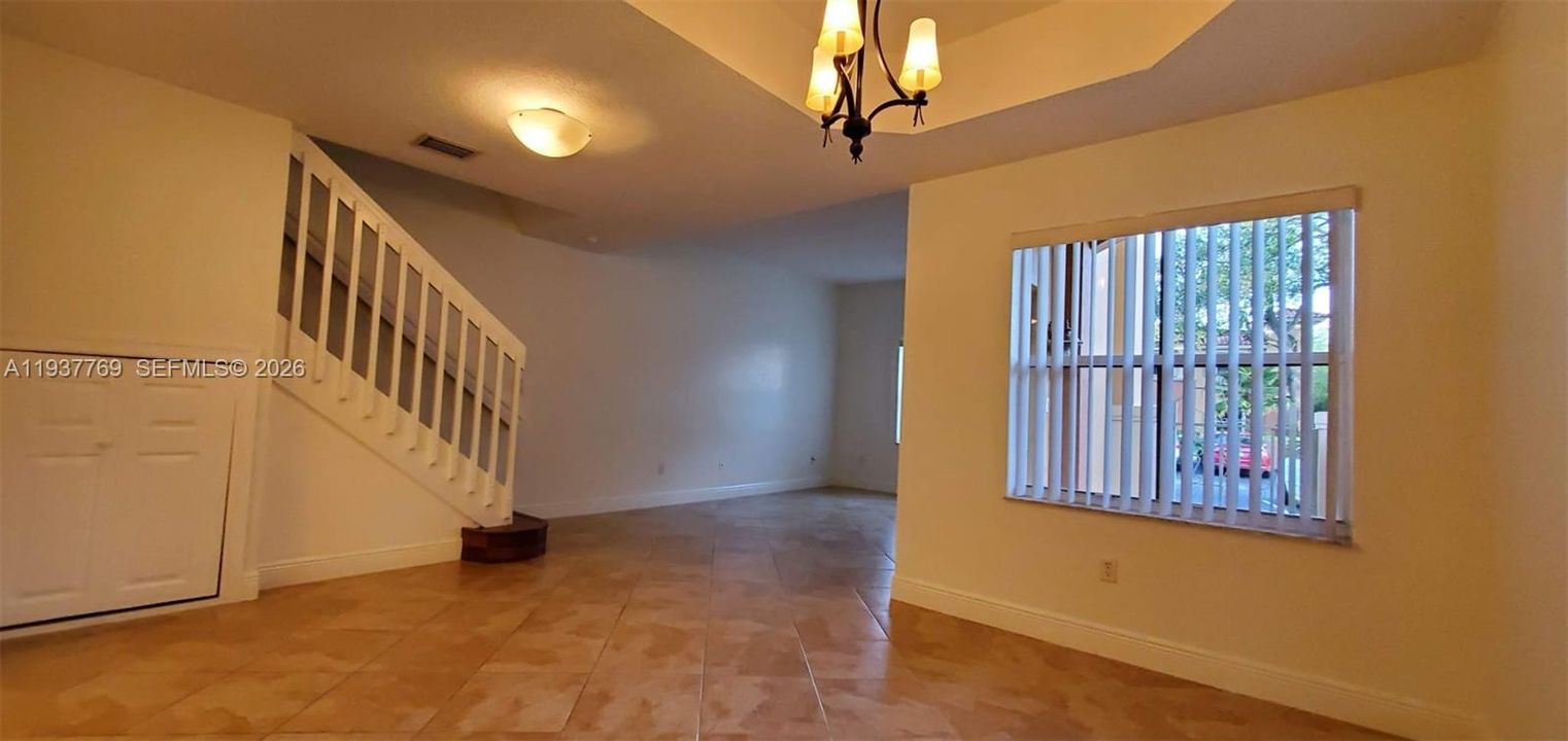 For Rent: $2,700 (3 beds, 2 baths, 1616 Square Feet)