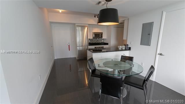 For Rent: $4,500 (2 beds, 2 baths, 1110 Square Feet)