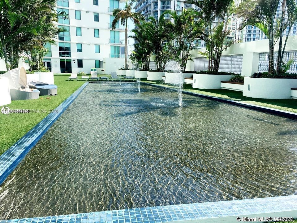 For Rent: $4,500 (2 beds, 2 baths, 1110 Square Feet)