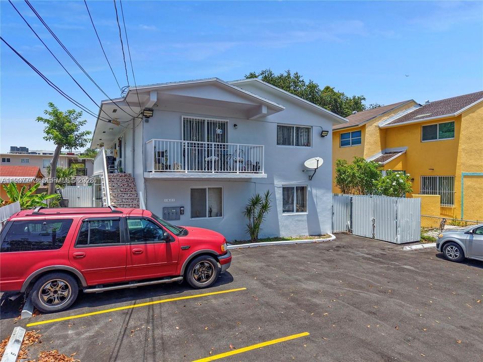 En Venta: $1,495,000 (0 camas, 0 baños, 3728 Pies cuadrados)