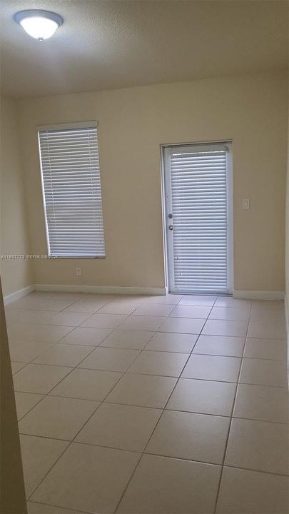 En Renta: $3,100 (4 camas, 2 baños, 1876 Pies cuadrados)