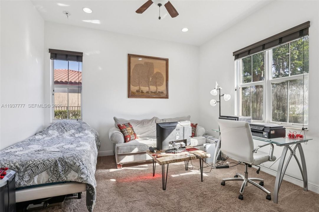 待售: $1,250,000 (4 贝兹, 3 浴室, 2723 平方英尺)