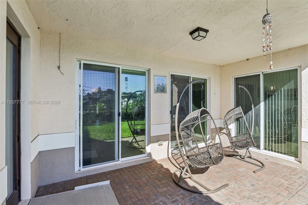 待售: $1,250,000 (4 贝兹, 3 浴室, 2723 平方英尺)