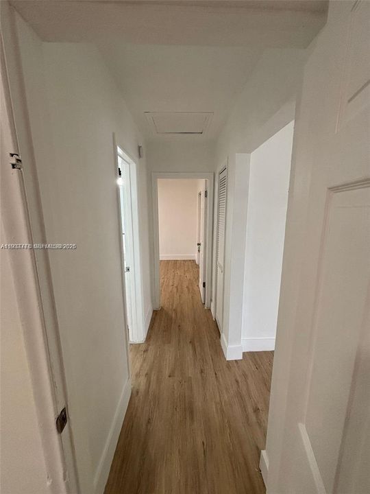 For Rent: $2,200 (2 beds, 1 baths, 700 Square Feet)