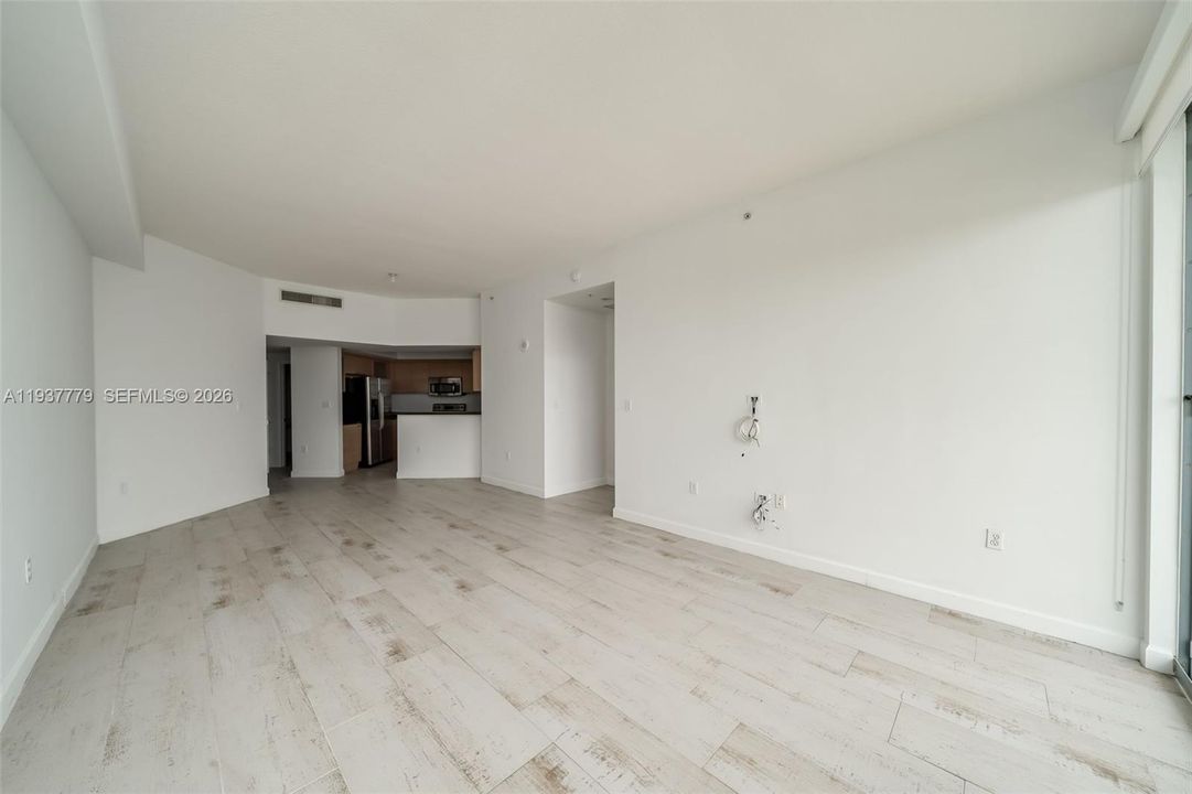 出租: $2,650 (2 贝兹, 1 浴室, 1115 平方英尺)