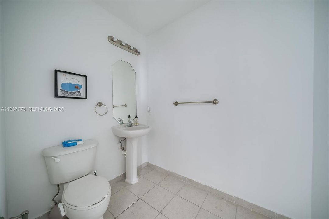 出租: $2,650 (2 贝兹, 1 浴室, 1115 平方英尺)