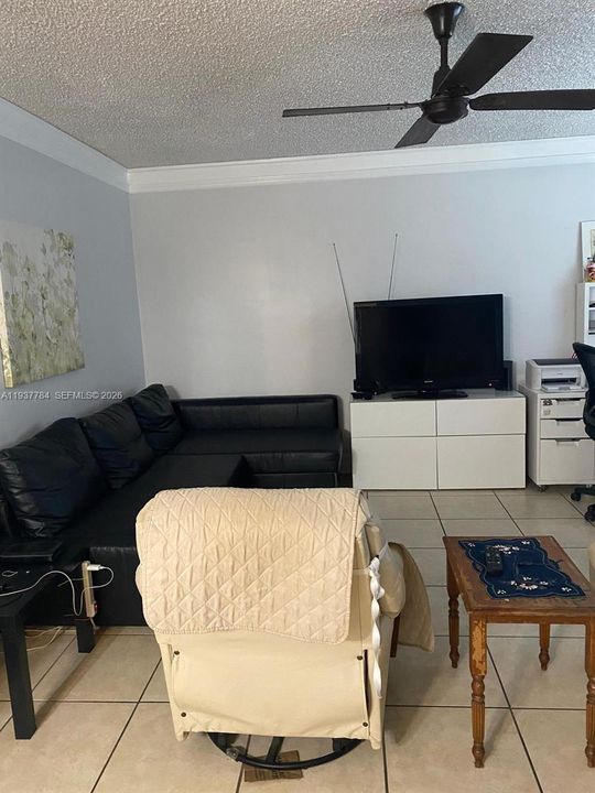 En Venta: $68,000 (1 camas, 1 baños, 688 Pies cuadrados)