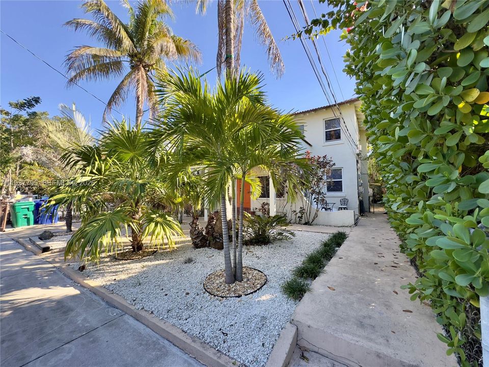 Main structure - front view - three 2-bedroom/1-bath apartments in the main structure