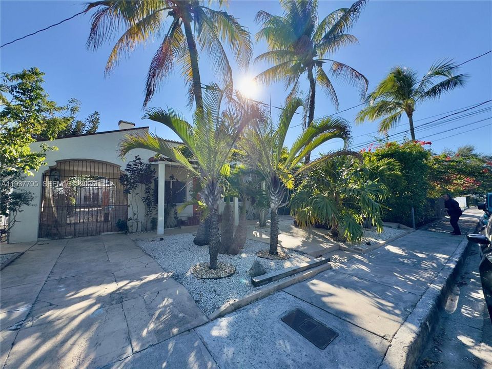 Main structure - front view - three 2-bedroom/1-bath apartments in the main structure