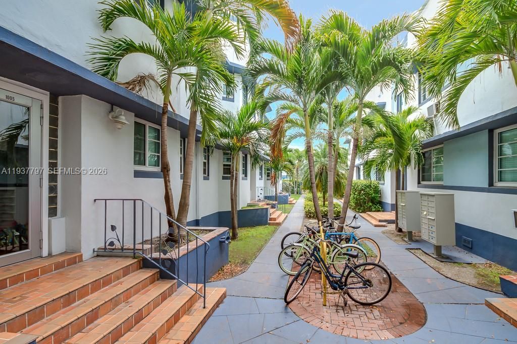 For Rent: $1,650 (0 beds, 1 baths, 420 Square Feet)