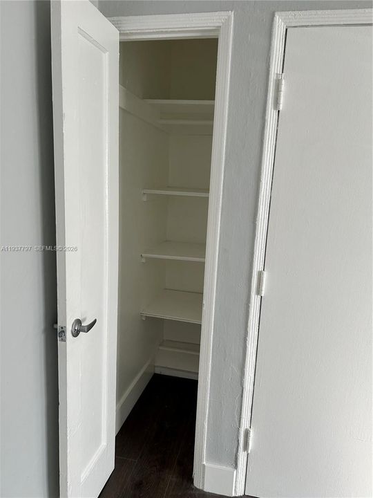 For Rent: $1,650 (0 beds, 1 baths, 420 Square Feet)