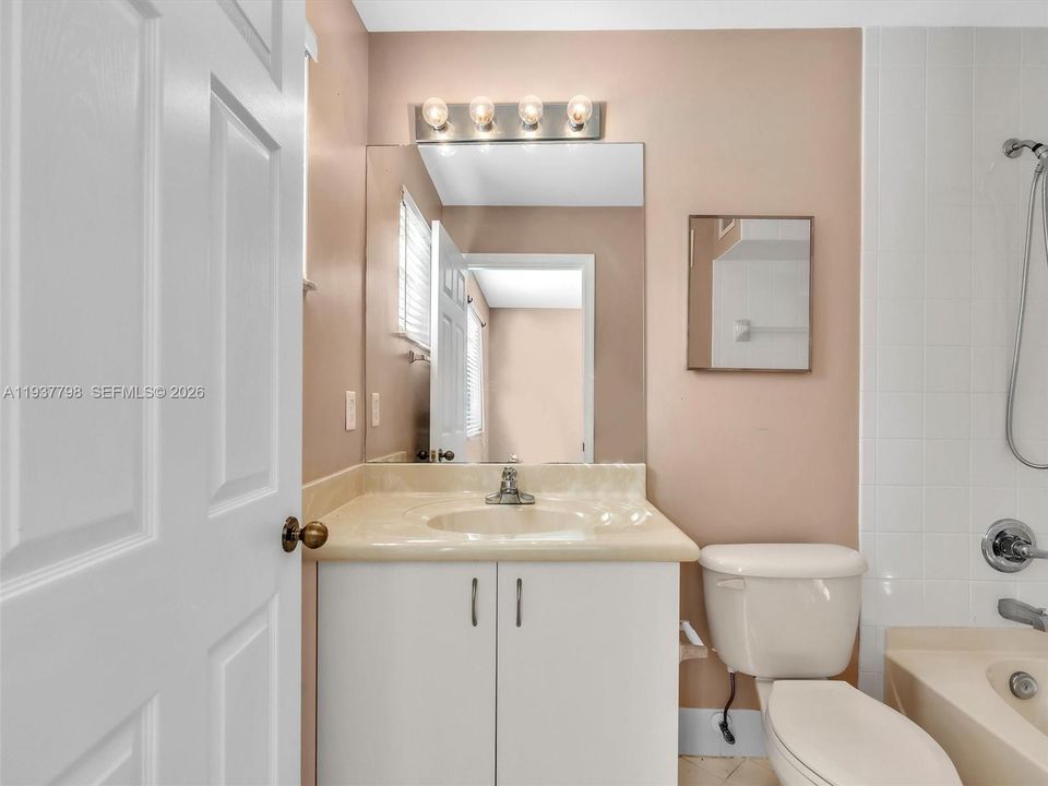 En Renta: $2,950 (2 camas, 2 baños, 1155 Pies cuadrados)