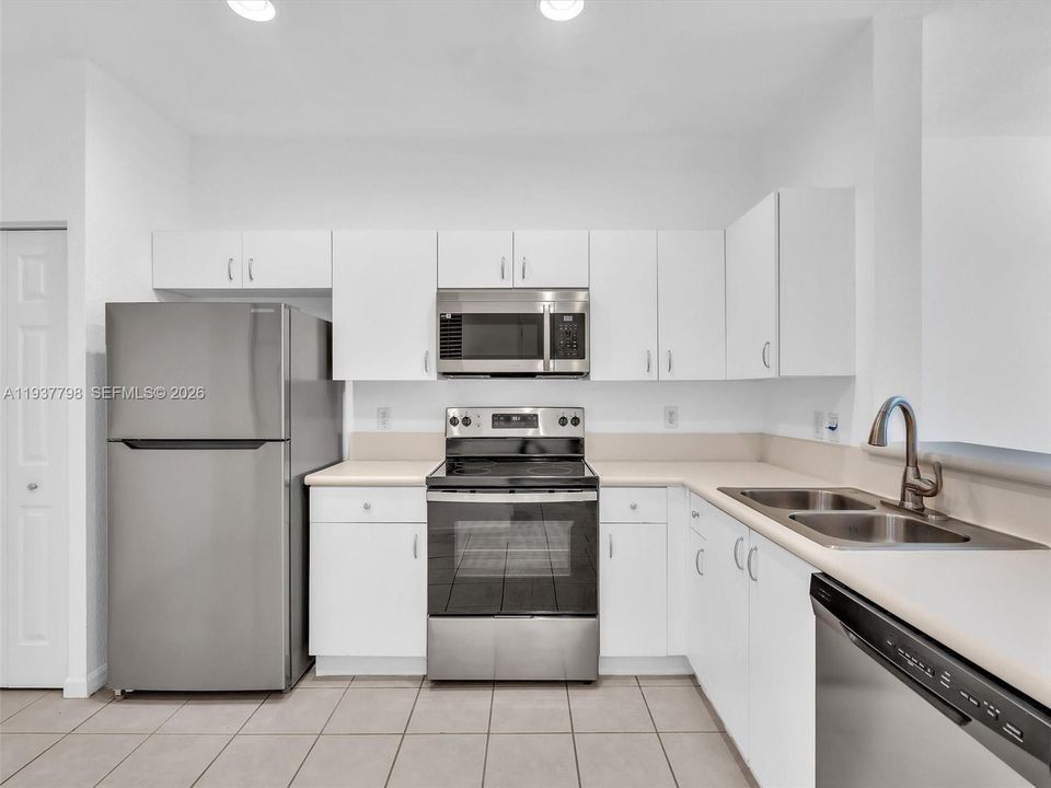 En Renta: $2,950 (2 camas, 2 baños, 1155 Pies cuadrados)